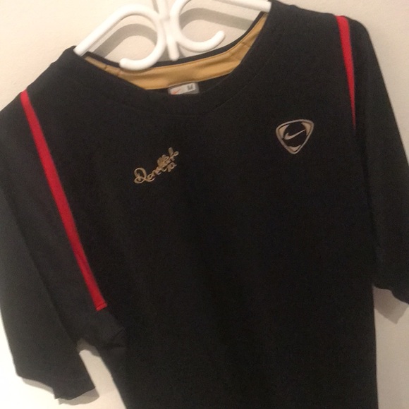 Extremely Rare Ronaldinho Nike Dry Fit Soccer Barcelona FC Black and Gold w/red - Picture 2 of 7